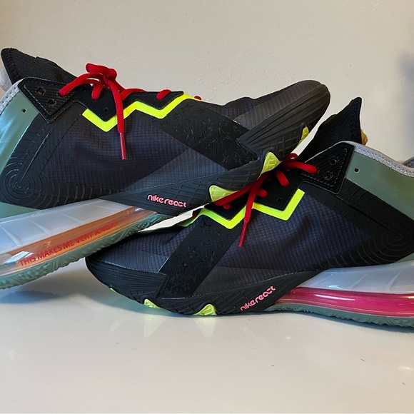 Nike LEBRON 18 LOW Bugs VS Marvin SPACE JAM Mens  CV7562-005 Sz 13 space jam - Picture 6 of 9